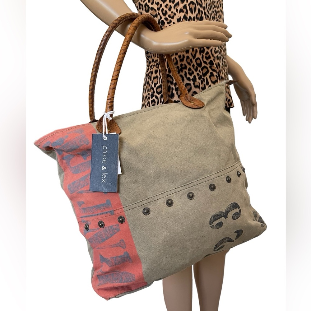 Chloe & Lex Tote Vintage Weekender